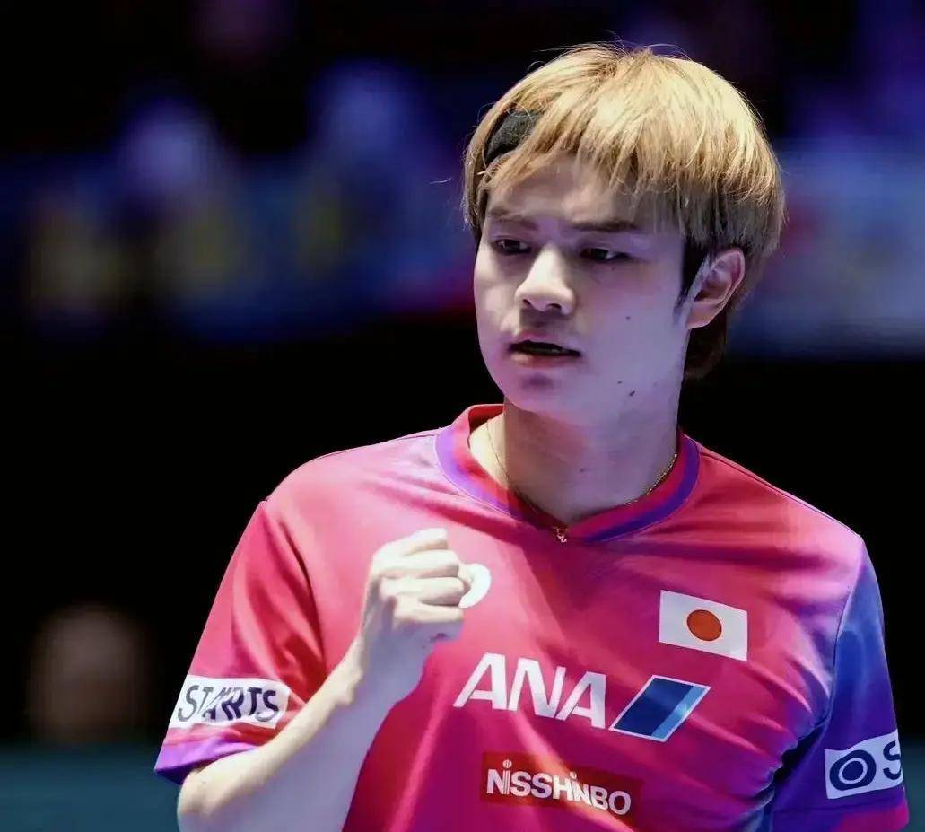乒乓球亚洲杯2月5日晚,国乒五战四胜抗日,陈熠迎战削球手桥本,孙颖莎闯入16强!